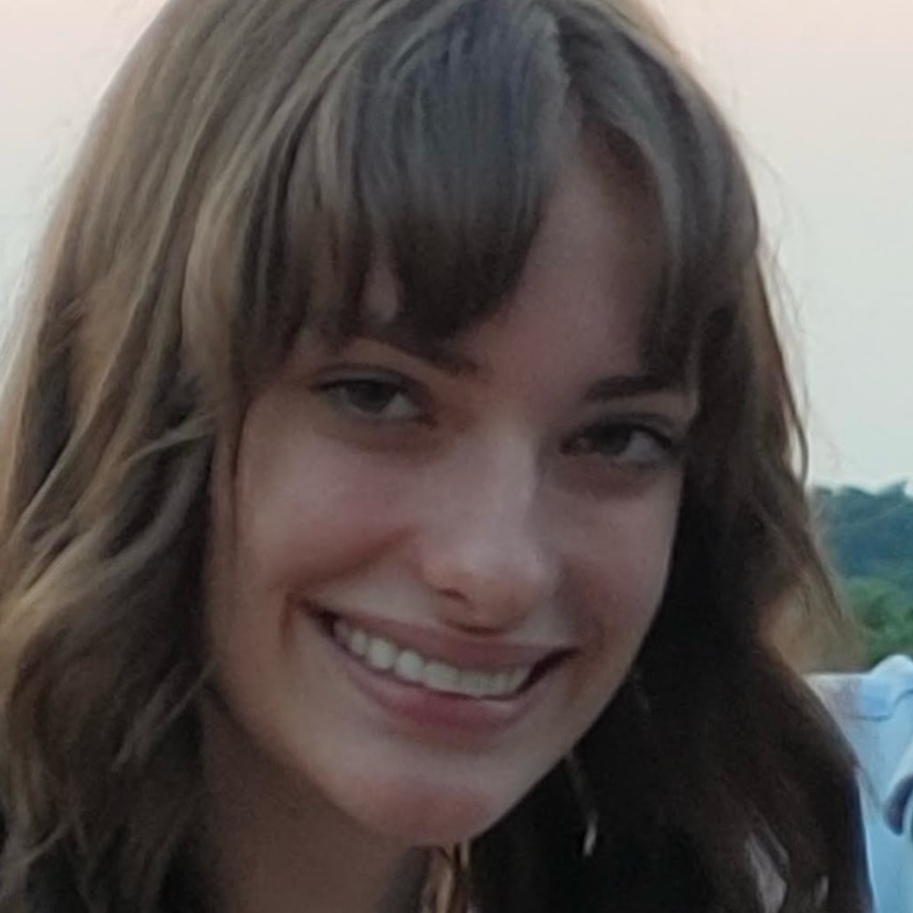 Meet your Posher, Sadira